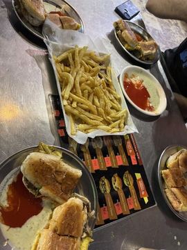 Anda Shami Burger